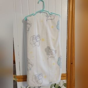 5/$15 Disney Dumbo Sherpa Blanket